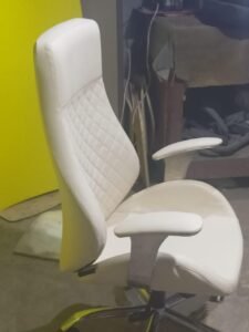 ⁦كرسي مدير  جلد مستورد عالي الجودة⁩ - الصورة ⁦2⁩