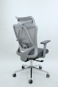 ⁦كرسي مدير شبك عالي الجودة – رصاصي – دعم فقرات الظهر ومناسب للمكاتب⁩ - الصورة ⁦2⁩