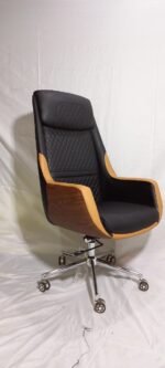 ⁦كرسي مدير فاخر جلد مستورد  – راحة وأناقة للمكاتب التنفيذية⁩ - الصورة ⁦2⁩