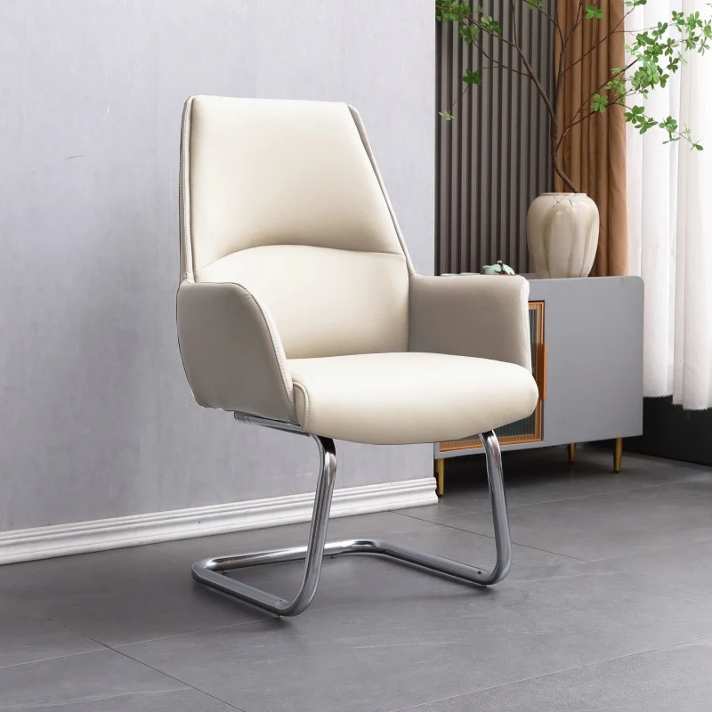 DFM_Chair_FL03950_5_1800x1800 كرسي مكتب ثابت بقاعدة كانتيليفر كروم - جلد كريمي / أوف وايت (Fixed Cantilever Visitor & Conference Office Chair - Cream / Off-White Leather) - الصورة 1